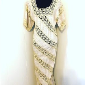 Perfect for your next music festival! Vintage cotton & lace (crochet) maxi dress